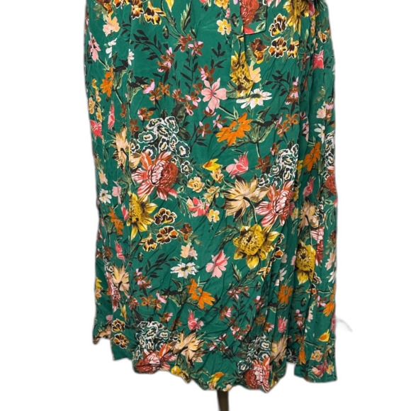 Amour Vert 100% Silk Green Floral Wrap Midi Dress Size M Made in USA Boho Chic - Picture 3 of 11